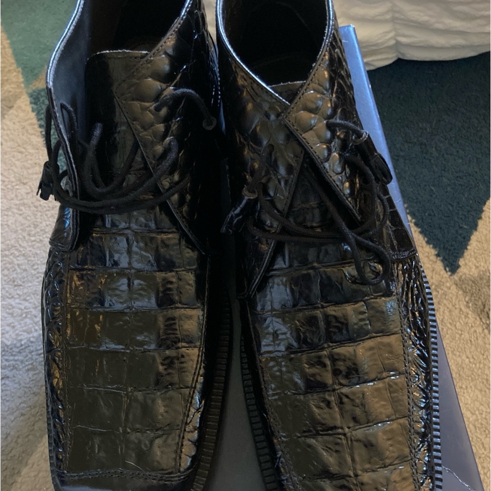 Men’s dress shoes, black crocodile